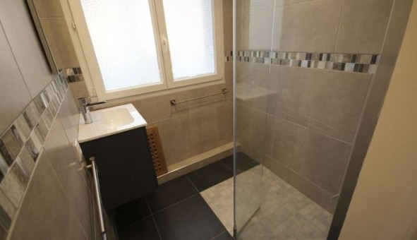 Logement tudiant T5 à Fontaine la Mallet (76290)
