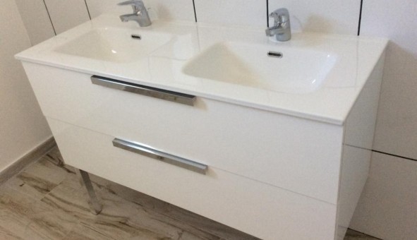 Logement tudiant T5 à Forcalqueiret (83136)