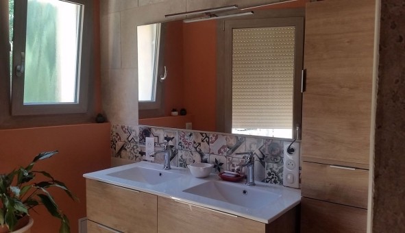 Logement �tudiant T5 &agrave; Gr�oux les Bains (04800)