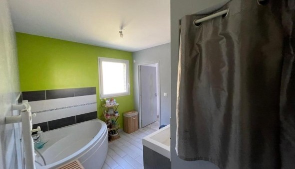 Logement tudiant T5 à Houssay (53360)