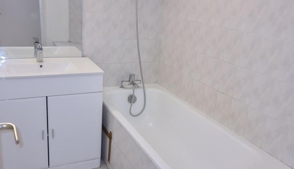Logement tudiant T5 à Hyres (83400)