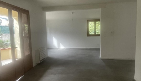 Logement tudiant T5 à Hyres (83400)