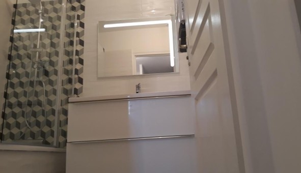 Logement �tudiant T5 &agrave; L'Isle sur la Sorgue (84800)