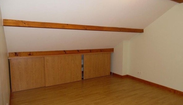 Logement �tudiant T5 &agrave; La B�tie Montgascon (38110)