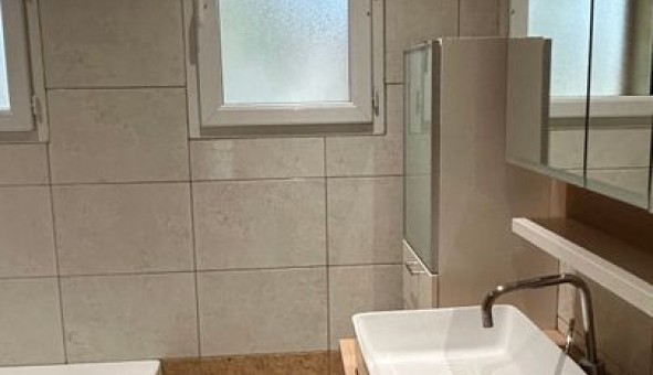 Logement �tudiant T5 &agrave; La B�tie Montgascon (38110)