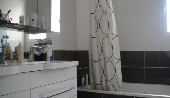 Logement �tudiant T5 &agrave; La B�tie Montgascon (38110)