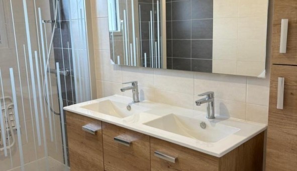 Logement tudiant T5 à La Chapelle Saint Aubert (35140)