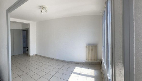 Logement tudiant T5 à La Charme (71100)