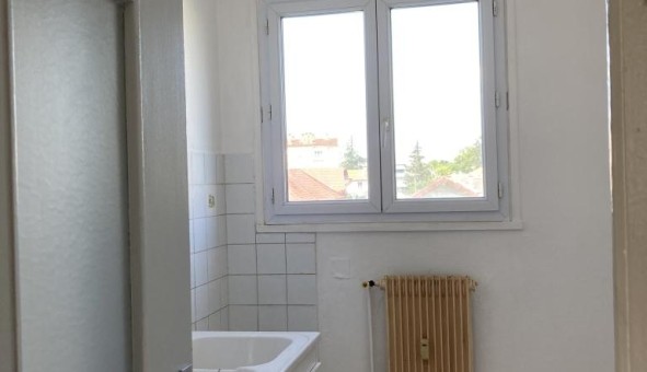 Logement tudiant T5 à La Charme (71100)