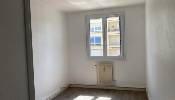 Logement tudiant T5 à La Charme (71100)