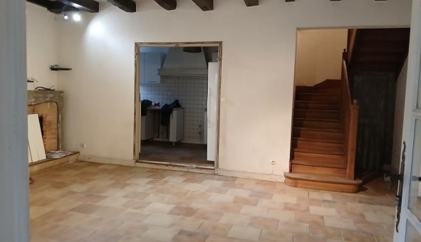 Logement tudiant T5 à Les Adjots (16700)