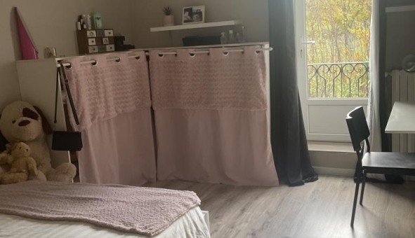 Logement tudiant T5 à Les Ardillats (69430)