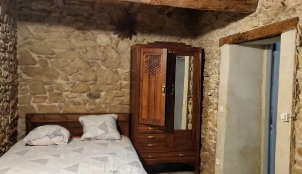 Logement tudiant T5 à Nmes (30000)