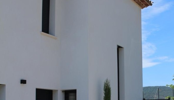 Logement �tudiant T5 &agrave; Plan de la Tour (83120)