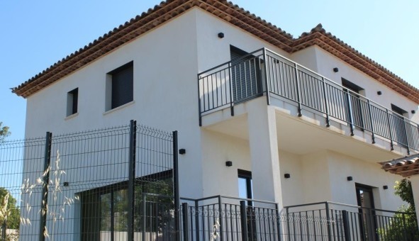 Logement �tudiant T5 &agrave; Plan de la Tour (83120)