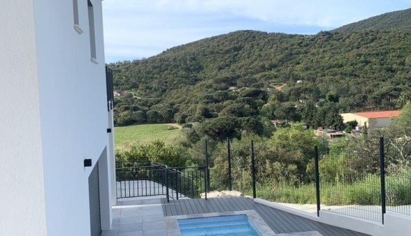 Logement �tudiant T5 &agrave; Plan de la Tour (83120)