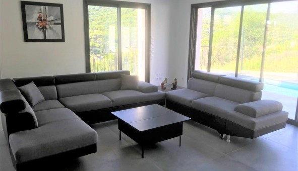 Logement �tudiant T5 &agrave; Plan de la Tour (83120)