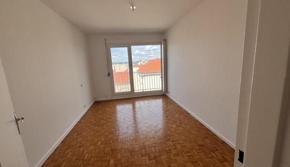 Logement tudiant T5 à Sedan (08200)
