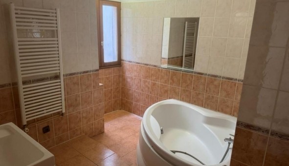 Logement tudiant T5 à Troyes (10000)