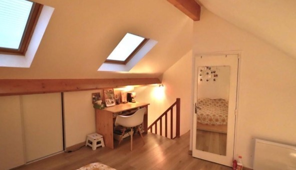Logement tudiant T5 à Verrires le Buisson (91370)