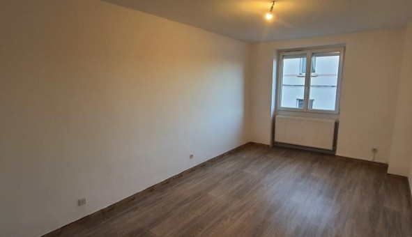 Logement �tudiant T5 &agrave; Villars (42390)
