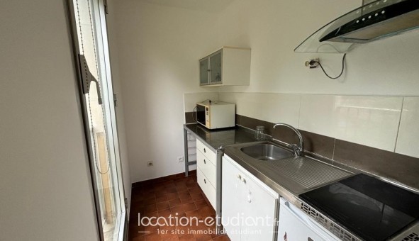 Logement �tudiant Studio &agrave; L'Ha� les Roses (94240)