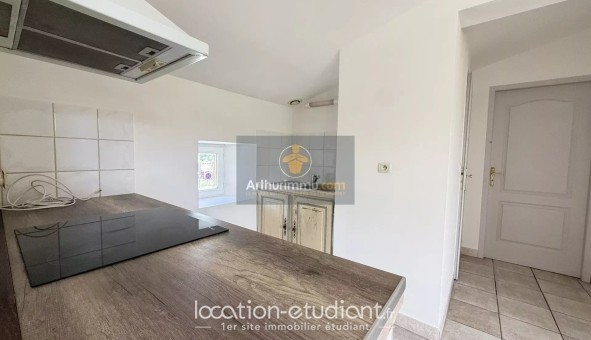 Logement �tudiant T2 &agrave; Boll�ne (84500)