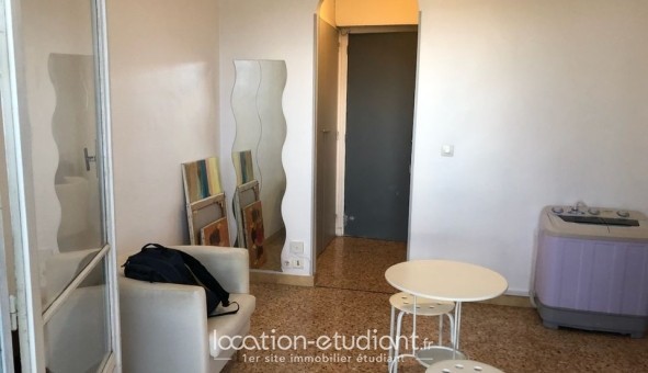Logement �tudiant Studio &agrave; Marseille 10�me arrondissement (13010)