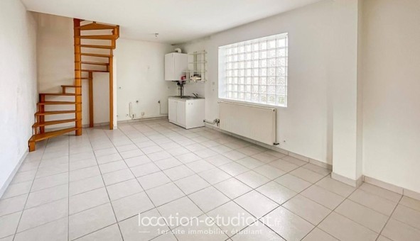 Logement �tudiant Location T2 Vide M�zi�res sur Seine (78970)