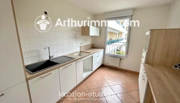 Logement �tudiant T3 &agrave; Neuville sur Sa�ne (69250)