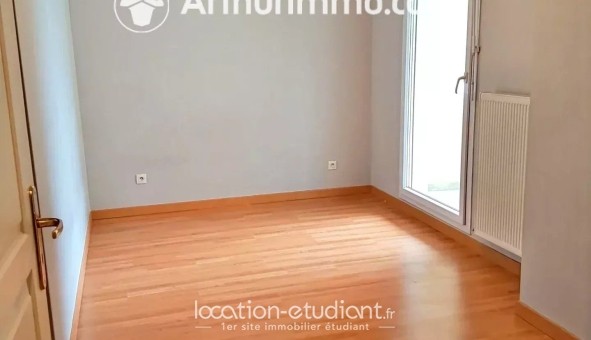Logement �tudiant T3 &agrave; Neuville sur Sa�ne (69250)
