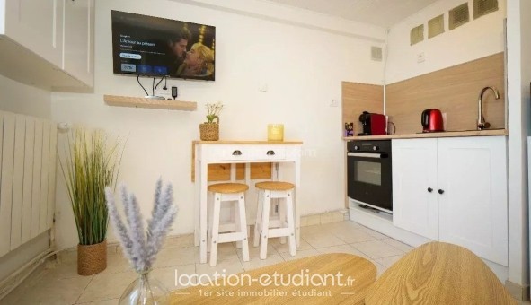 Logement �tudiant Location Studio Meubl&eacute; Saint Mitre les Remparts (13920)