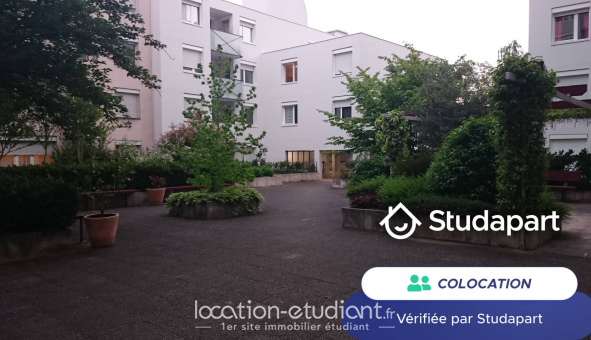 Colocation �tudiante Studio &agrave; Caluire et Cuire (69300)