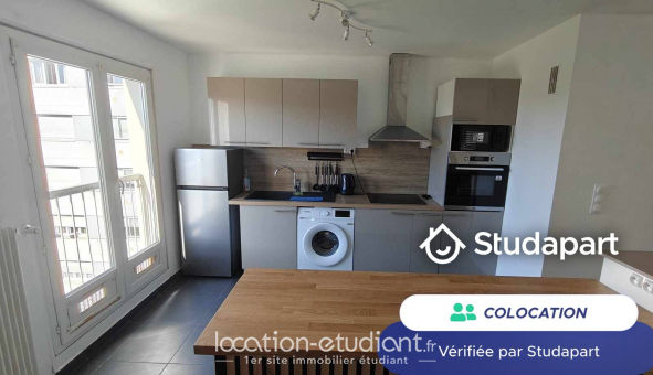 Colocation tudiante Chambre dans une colocation de 9m2
