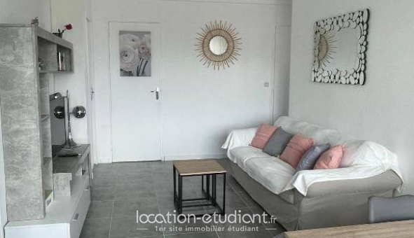 Colocation tudiante Chambre dans une colocation de 8m2