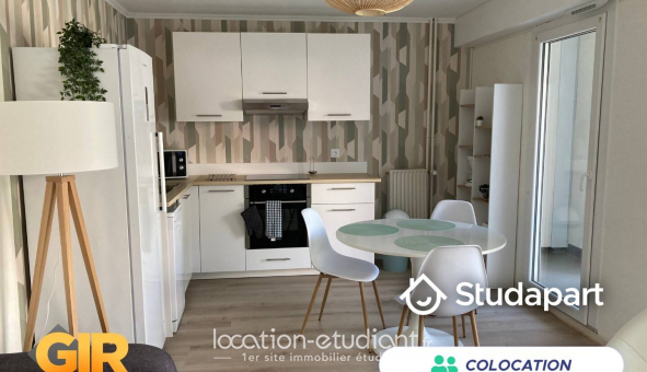 Colocation tudiante Chambre dans une colocation de 9m2