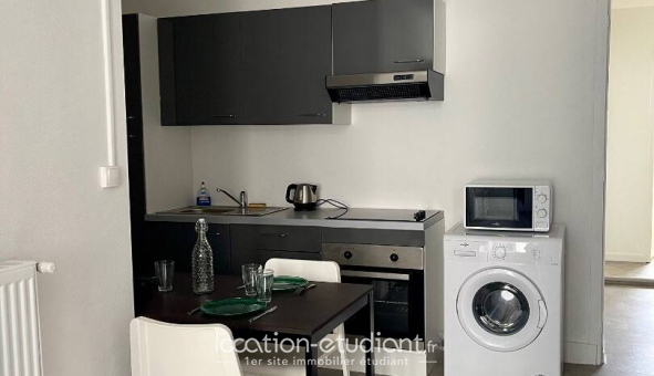 Colocation tudiante Chambre dans une colocation de 9m2