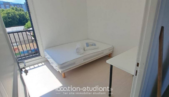 Colocation tudiante Chambre dans une colocation de 10m2