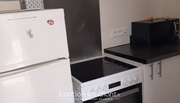 Colocation étudiante Chambre dans une colocation de 15m2