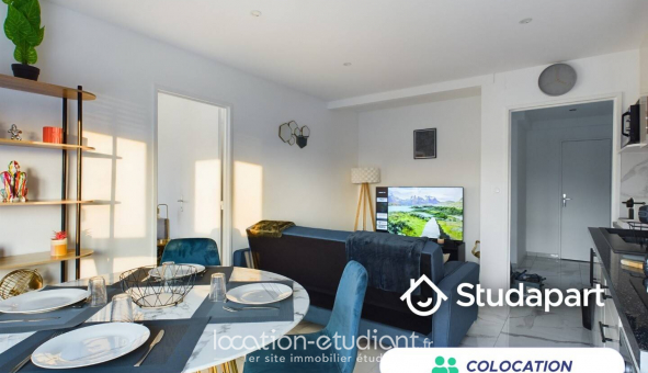 Colocation tudiante Chambre dans une colocation de 8m2
