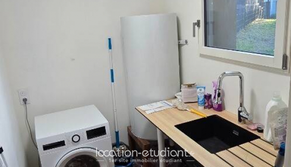 Colocation �tudiante Studio &agrave; Tr�laz� (49800)