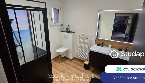 Colocation �tudiante Studio &agrave; Tr�laz� (49800)