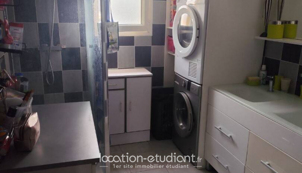Colocation �tudiante Studio &agrave; Tr�laz� (49800)