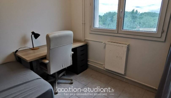 Colocation �tudiante Studio &agrave; Vaulx en Velin (69120)