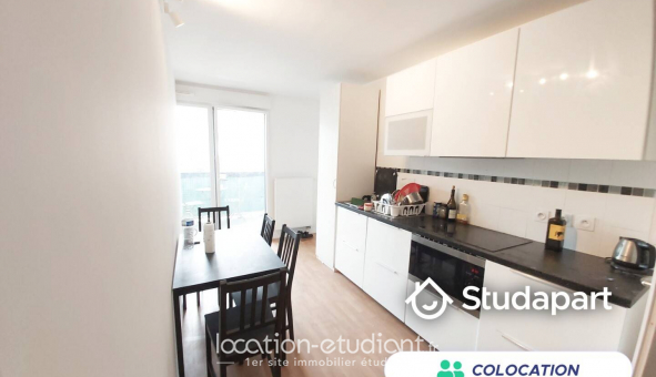 Colocation tudiante Chambre dans une colocation de 9m2