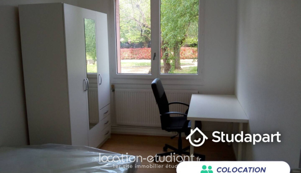 Colocation étudiante Studio &agrave; Bron (69500)