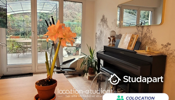 Colocation étudiante Studio &agrave; Courbevoie (92400)