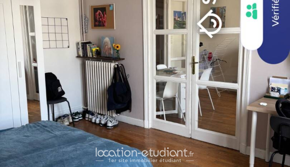 Colocation étudiante Studio &agrave; Issy les Moulineaux (92130)