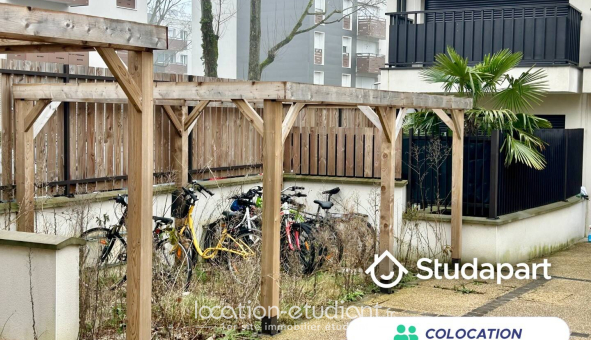 Colocation étudiante Studio &agrave; Noisy le Grand (93160)