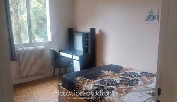 Colocation étudiante Studio &agrave; Viry Châtillon (91170)